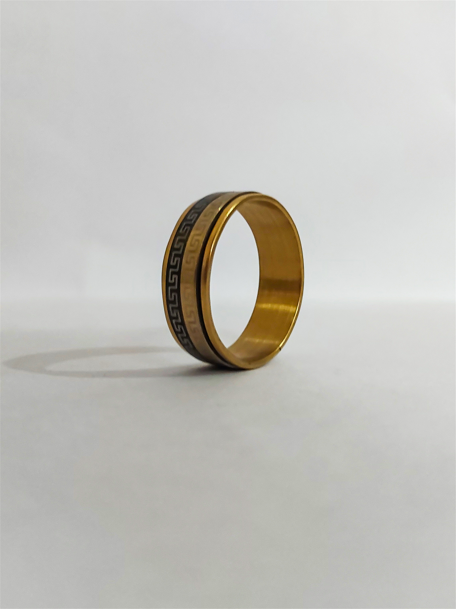 Anti Paparazzi Pattern Gold Ring - NewMoons